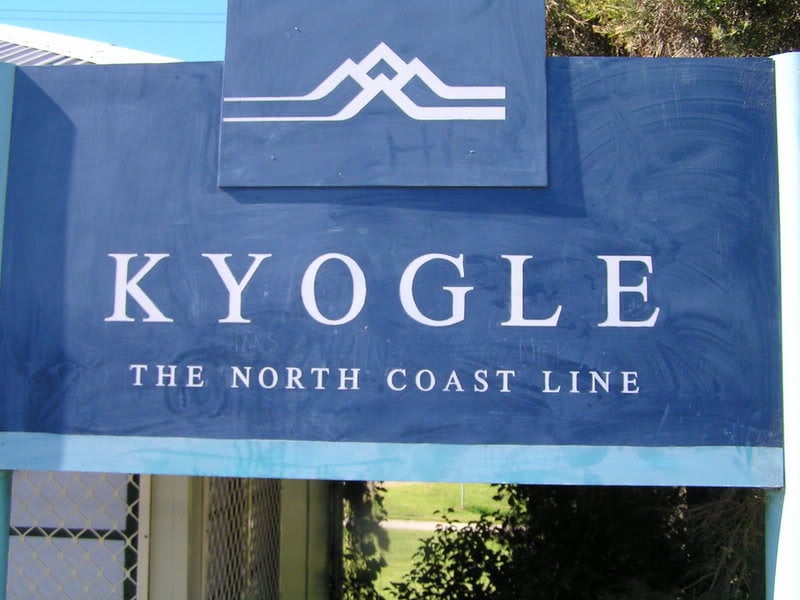 Woman dies after vehicle hit by train at Kyogle
