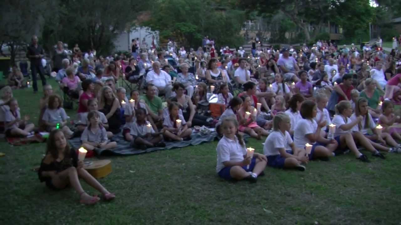 Mullum’s Carols by Candlelight this Sunday