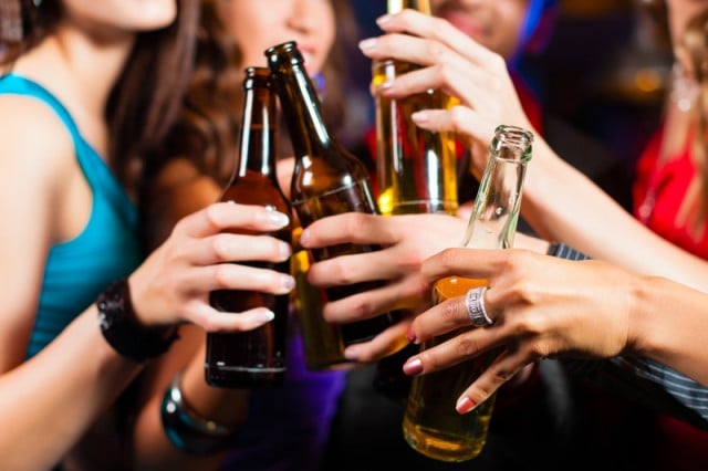 Banning late-night sales of alcohol on New Year's Eve is the way to address anti-social behaviour, say campaigners.