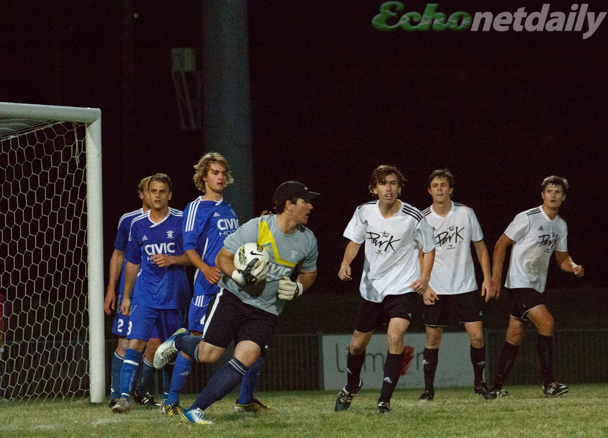 SoccerPremierMen's2013EJ9W6A1172 The Echo