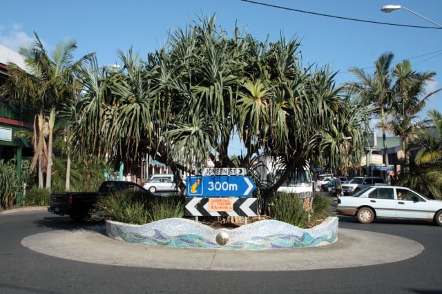 Jonson-Street-roundabout-Byron-Bay-EJTF-1200