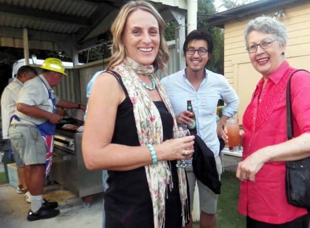 EDO principal solicitor Sue Higginson (left) and Lismore mayor Jenny Dowell (right) at Friday night’s EDO fundraiser, ably backed up by ‘Mr Cooper’ (centre). Photo Jenny Leunig