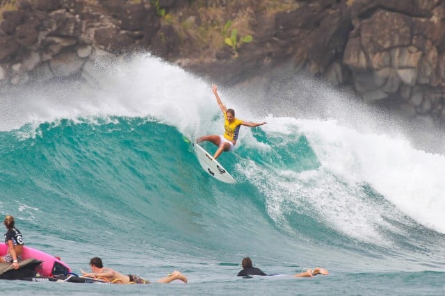 Stephanie Gilmore surfing in the 2014 Maui Pro. Photo ASP
