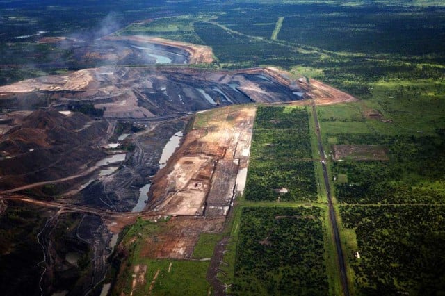 Image from 350.org Galilee Basin protest page http://350.org.au/blog/10-reasons-why-the-galilee-basin-coal-expansion-is-insane/