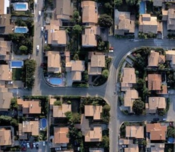 Couple's Impressive Self Reliant Life on a Remote Tropical Island - Off ... - High-End Off-Grid Living Apartments In Coastal Area