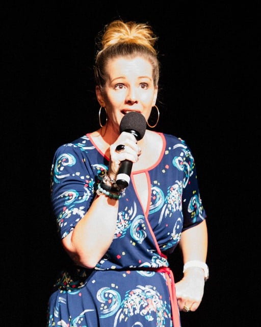The delightful and very very funny Ellen Briggs – she will be onstage with Mandy Nolan at the Ocean Shores Country Club on Saturday 19 December for an extra show after the big sellout show last Saturday!