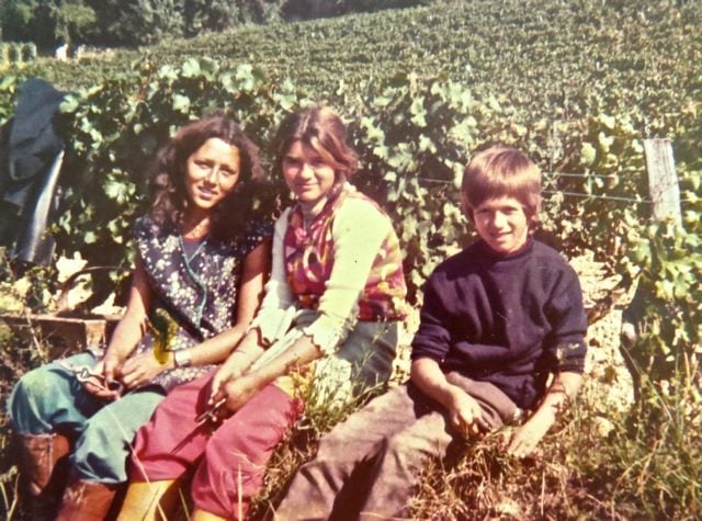 Gypsy kids at Chateau Ausone, 1974, with secateurs, not phones, in their hands.