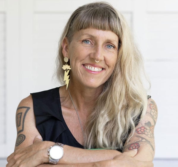 Mel Bampton performs for International Women’s Day